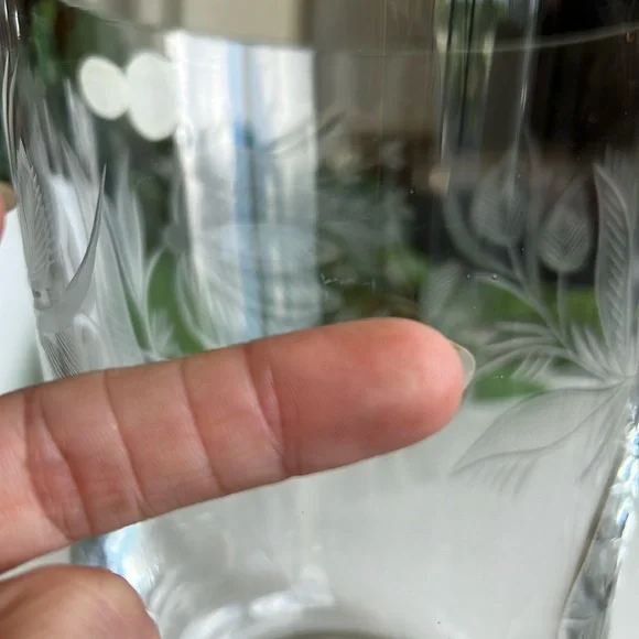 Vintage Metropolitan Museum of Art Etched Glass Vase Decor - Picture 11 of 13